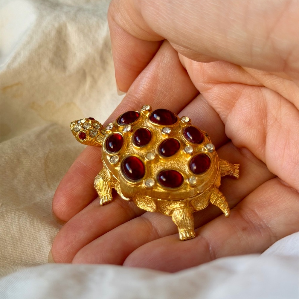 Vintage FLORENZA Gold Turtle Trinket Box - Picture 4 of 13